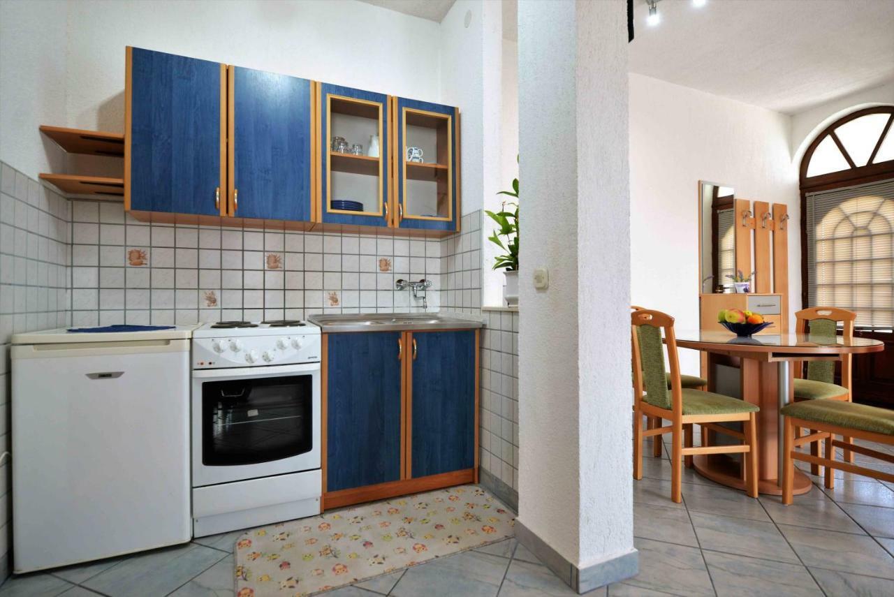 Apartment Zena Murter Buitenkant foto