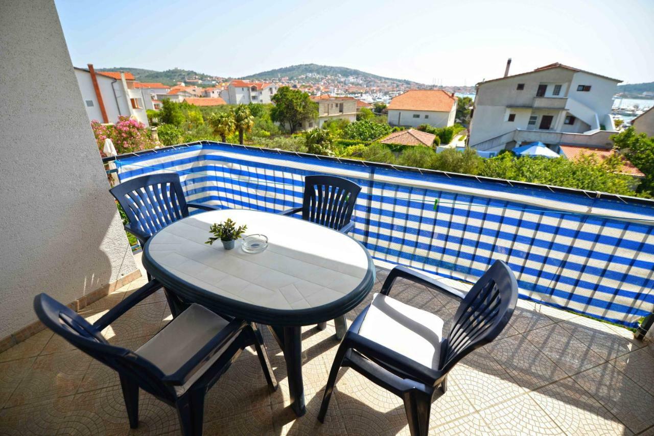 Apartment Zena Murter Buitenkant foto