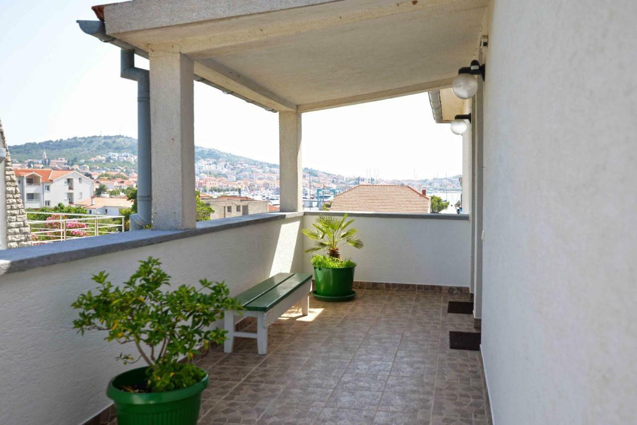 Apartment Zena Murter Buitenkant foto