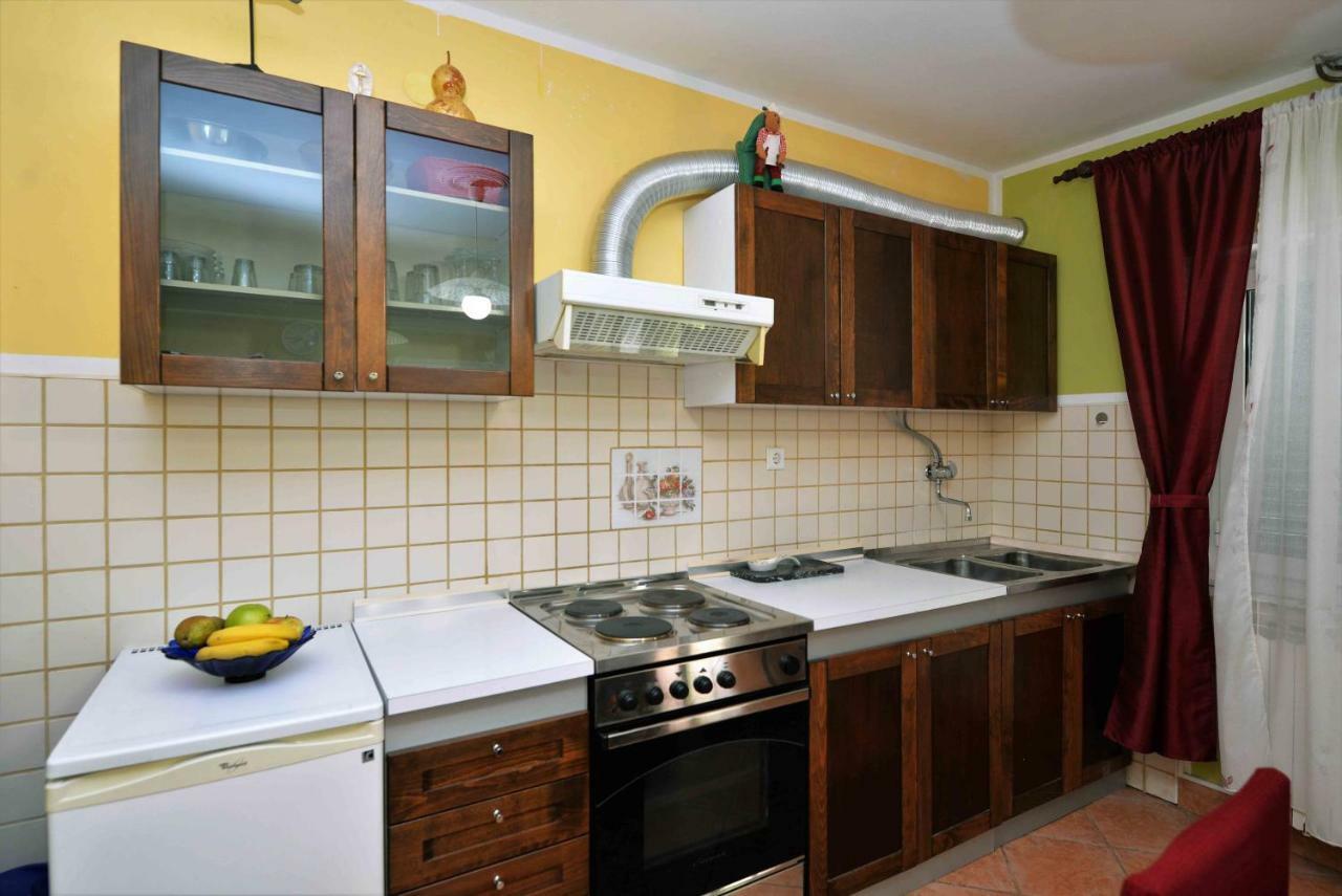Apartment Zena Murter Buitenkant foto