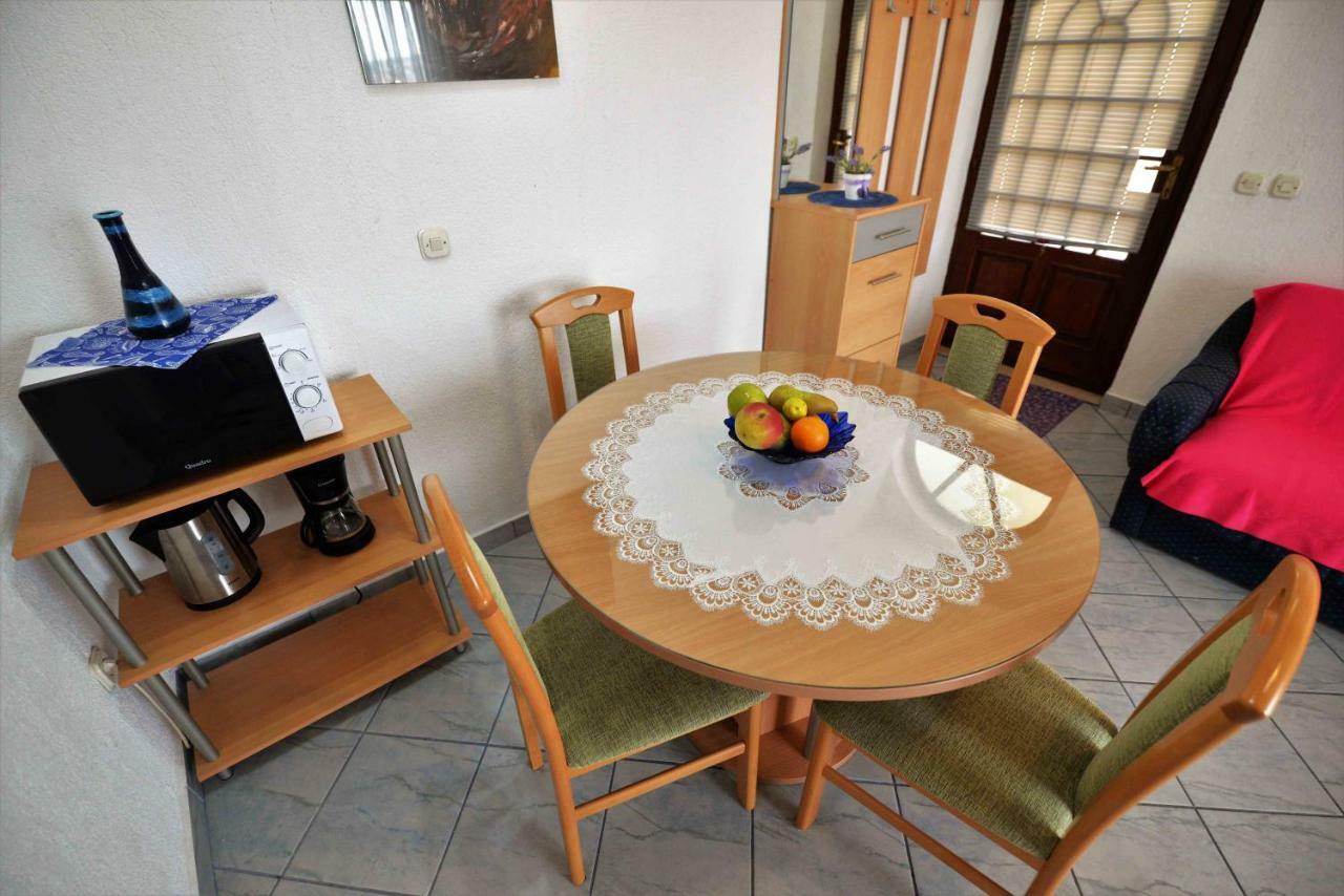 Apartment Zena Murter Buitenkant foto